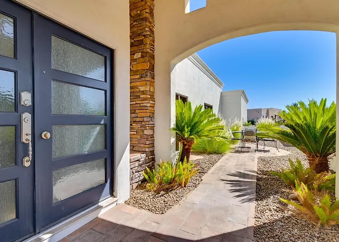 Holiday home Family Gem In Paradise Valley: Hot Tub, Large Yard Scottsdale
