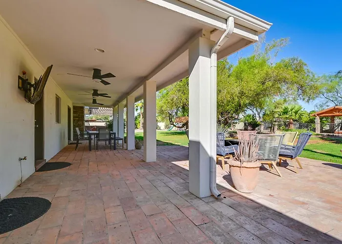 Family Gem In Paradise Valley: Hot Tub, Large Yard *