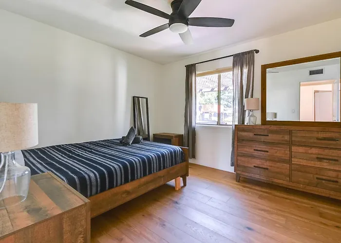 Family Gem In Paradise Valley: Hot Tub, Large Yard