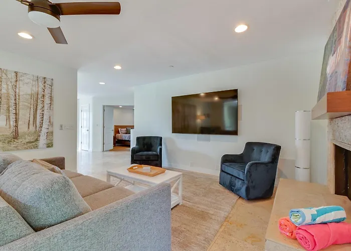 Family Gem In Paradise Valley: Hot Tub, Large Yard Holiday home *